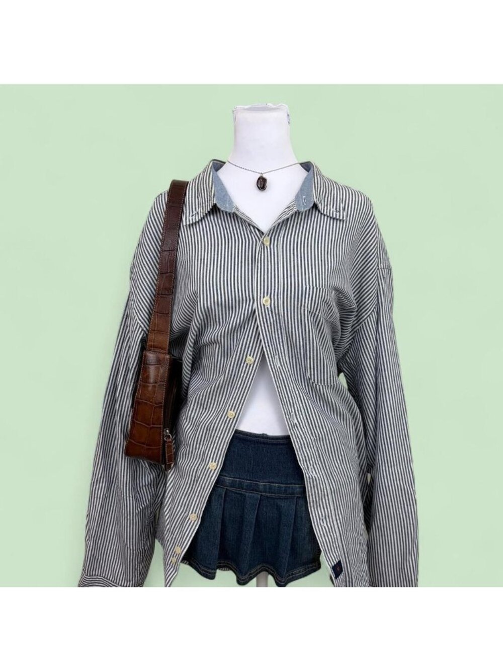90s blue pinstripe preppy button down